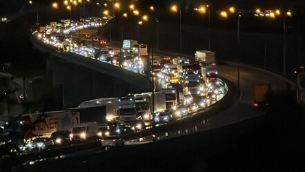 TEM Otoyolu'nda 3 tır birbirine girdi! 11 kilometrelik araç kuyruğu oluştu - gundem