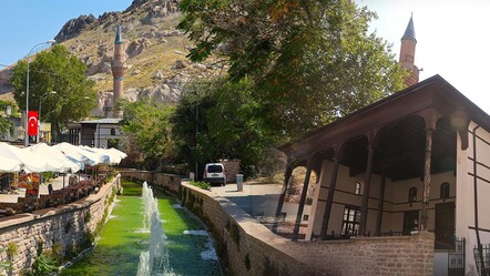 Müştemilatından Kabe örtüsü çıktı! Osmanlı'dan kalan Konya Çay Camii - kultur-sanat