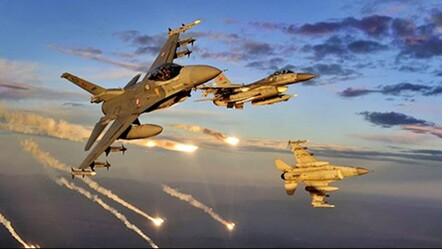 Irak'ın kuzeyine hava harekatı! 24 terör hedefi imha edildi - dunya