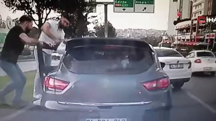 Sultangazi'de korna çaldı diye sürücüyü linç ettiler - gundem