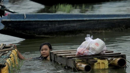 Myanmar'ı tayfun vurdu! Ev ve okullar yıkıldı, insanlar sellere kapıldı: 268 ölü - Dünya