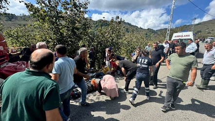 Tarım işçilerini taşıyan minibüs devrildi! Onlarca yaralı var - Gündem