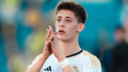 Arda Güler kız arkadaşı Duru Nayman ile ilk kez kamera karşısında! Yan yana poz verdiler - magazin