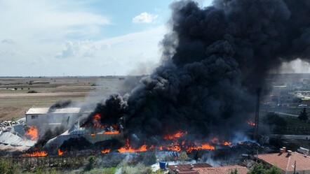 Tekirdağ'da boya fabrikasında yangın! Kullanılamaz hale geldi - gundem