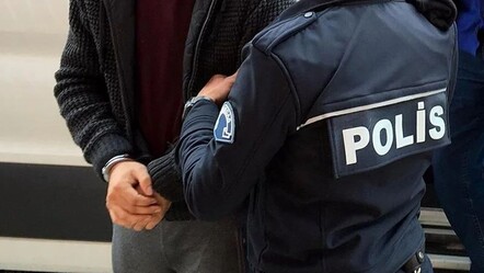 Gümrükte bir kişiyi yaralayıp polise saldıran Yunanistan vatandaşı tutuklandı - dunya
