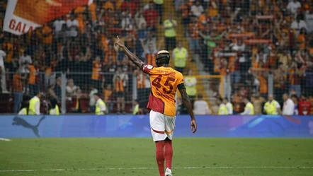 Galatasaray'ın yıldızı Victor Osimhen'in peşini bırakmıyorlar: "Transfer için 4 ay uğraştım" - Spor