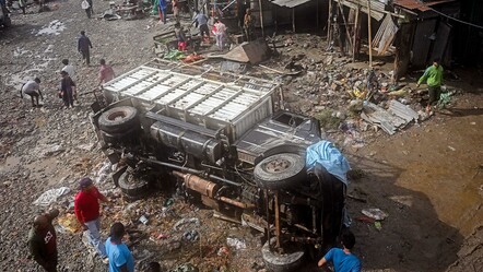 Nepal’i vuran selde can kaybı 192’ye yükseldi  - dunya