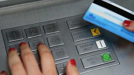 ATM'lerde yeni dönem başlıyor! Artık o şifreler kullanılamayacak... - ekonomi