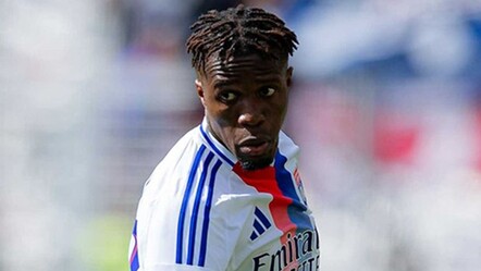 Galatasaray'dan Lyon'a kiralanan Zaha kadro dışı kaldı - spor