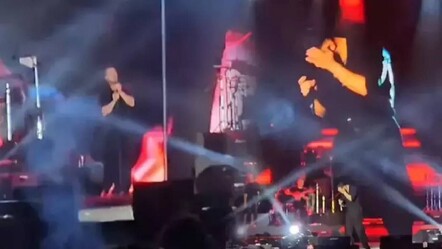 Murat Boz'a sahnede çirkin saldırı! Neye uğradığını şaşırdı - magazin