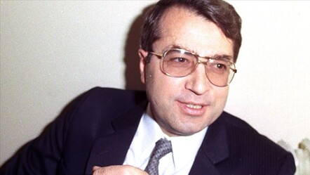 Hayatı film olan Sadık Ahmet tıp fakültesi mezunu - haberler