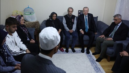Cumhurbaşkanı Erdoğan'dan Betül Önderoğlu'nun ailesine taziye ziyareti - gundem