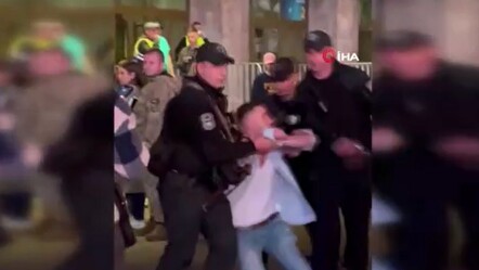 Ukrayna'da askerlik çağına gelen erkeklere gece kulübünde baskın - gundem