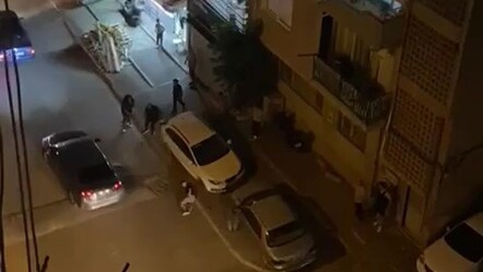 Adana'da bir kişi sokak ortasında silahlı saldırıya uğradı! Dehşet anları kamerada - gundem