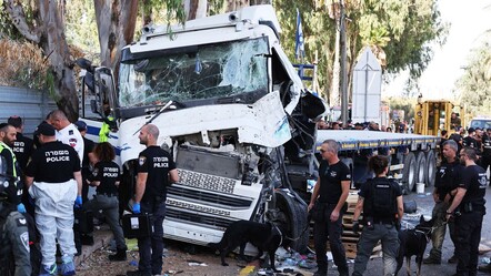 İsrail Tel Aviv'deki Mossad karargahı yakınındaki otobüs durağına saldırı! Çok yaralı var - dunya