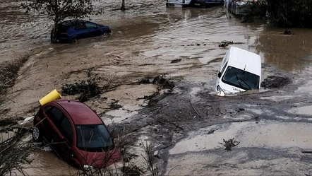 İspanya'yı sel vurdu! Ortalık savaş alanına döndü, kayıplar var - Dünya