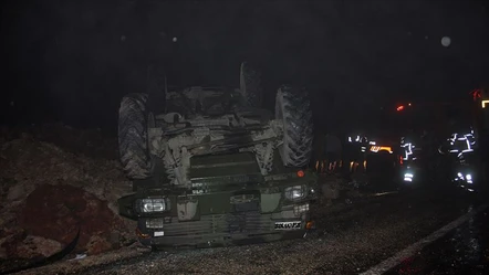 Şırnak'ta askeri araç devrildi! Çok sayıda yaralı var - Gündem