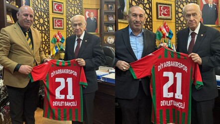 Bahçeli'ye sürpriz ziyaret! 21 numaralı Diyarbakırspor forması hediye edildi - gundem