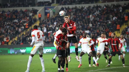 5 dakikada 3 puanı hanesine yazdırdı! Gaziantep, Göztepe'yi 2-1 mağlup etti - Spor