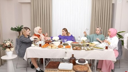 Gelin Evi'nde şaşırtan anlar! Yarışmacının tuhaf sunumu olay oldu - magazin