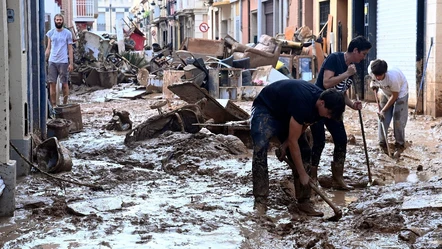 İspanya kâbusu yaşıyor! Sel felaketinde can kaybı katlanarak artıyor - Dünya