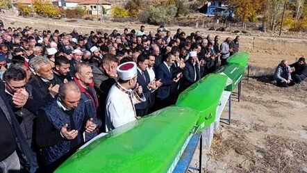 Trafik kazası bir aileyi hayattan kopardı: 4 ölü - gundem