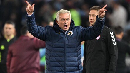 Özel adamın çılgın sevinci! Mourinho bir kez daha dünyada manşetlere çıktı - spor