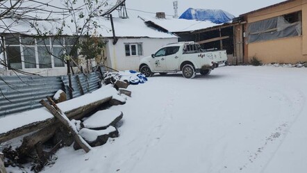 Ardahan güne karla uyandı! Araçlar beyaz örtünün altında kaldı - yasam