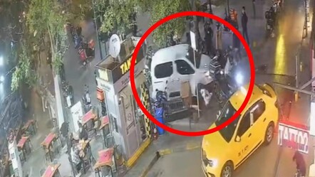 Polisten kaçarken motosikletleri ezdi! İzmir'de film sahnelerini aratmayan görüntü - yasam