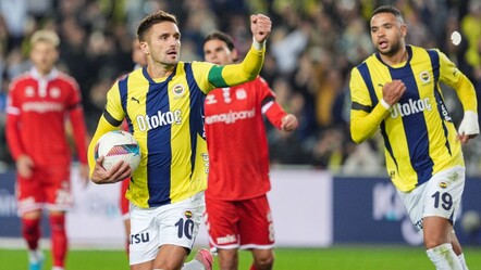 Fenerbahçe, Sivas'a 4 attı! Puan tablosunda 2. sıraya yükseldi - spor