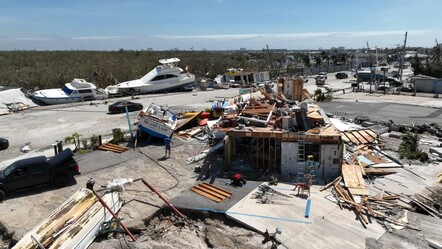 Kasırgalardan etkilenen Trump destekçilerine yardım etmeme talimatı veren ekip amiri kovuldu - haberler