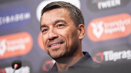 Beşiktaş'ta Giovanni van Bronckhorst neşteri vuruyor! Gönderilecekler listesini hazırlıyor - secim-2023
