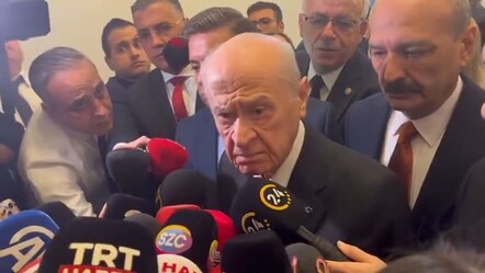 MHP Genel Başkanı Devlet Bahçeli bir gazetecinin sorusuna sinirlendi: Mesleğini bırak - gundem