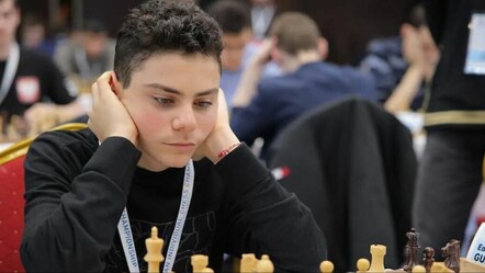 Satranç dünya sıralamasında ilk 100'e girdi! 15 yaşındaki Ediz Gürel kimdir? - dunya