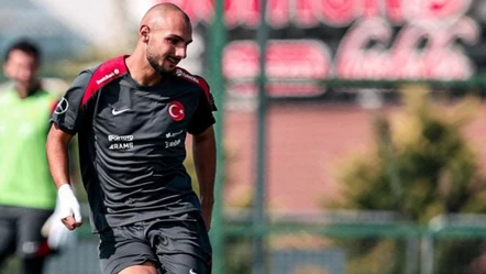 A Milli Futbol Takımı'nda Ahmed Kutucu aday kadrodan çıkarıldı - Spor