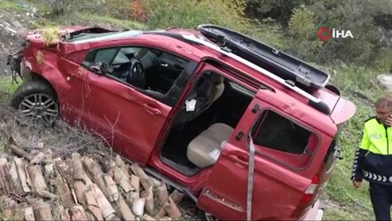 Dedesinin aracını kaçıran çocuk polisten kaçarken şarampole uçtu - gundem