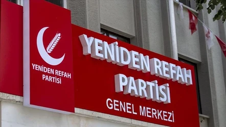 YRP'de sürpriz istifa! Kadın ve gençlik kolları başkanları AK Parti'ye geçti - Politika