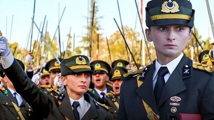 Korsan yemin öncesi defalarca uyarmışlar! Teğmenlerin 'ama, fakat, lakin'ine müsaade yok - Gündem