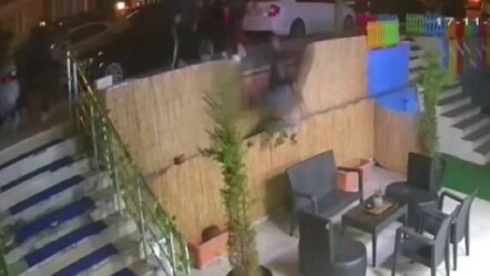 Beylikdüzü'nde akılalmaz olay! Kavgada 4 metrelik duvardan düştü - gundem