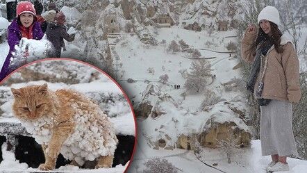 İlk defa kar yağışı görüyor! Balon için geldiler, kar topu oynadılar: Kapadokya'da kar keyfini turistler sürdü - yasam