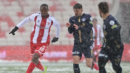 Spikerden hakeme sıra dışı teklif! Maç esnasında açıkladı, sosyal medyada gündem oldu - haberler