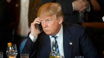 iPhone'lara zam geliyor! Donald Trump sosyal medyadan duyurdu - dunya