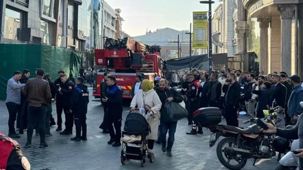 İstanbul Güngören'de binada kısmi çökme! 2 işçi göçük altında - Gündem