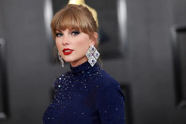 Taylor Swift'in yeni kitabı raflarda yerini aldı - dunya