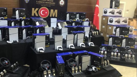 İstanbul'da yapılan operasyonda kaçak oyun konsolları ele geçirildi! Piyasa değeri tam 50 milyon TL - ekonomi