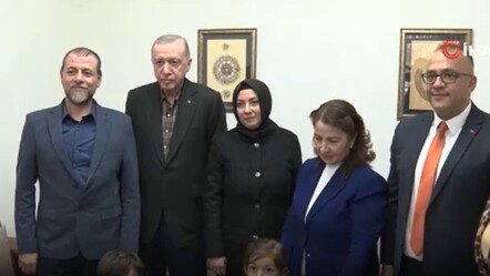 Erdoğan, Gaziantep'te depremzede aileye misafir oldu - gundem