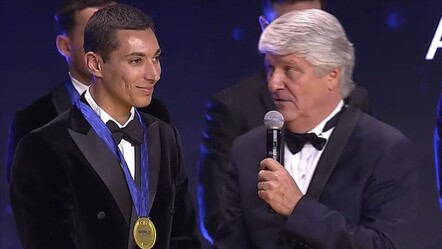 Dünya Superbike şampiyonu Toprak Razgatlıoğlu, madalyasına kavuştu - spor