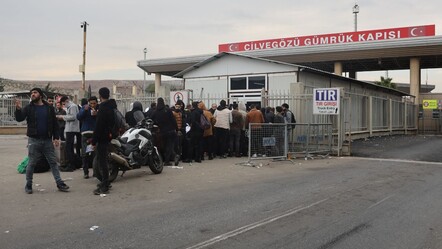 Türkiye'de yaşayan Suriyeliler dönüyor! Cilvegözü'ne akın ettiler - dunya