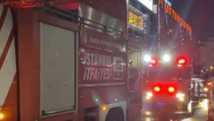 İstanbul'da AVM yangını! Girişler kapatıldı, 112 ekipleri olay yerinde - gundem