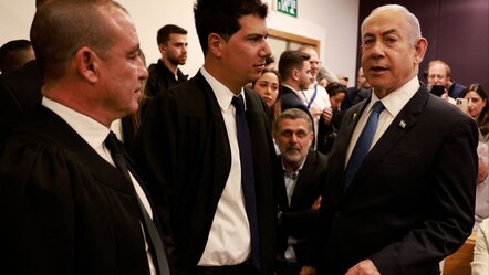 İsrail Başbakanı Binyamin Netanyahu yolsuzluk davasında ilk kez hakim karşısında - dunya